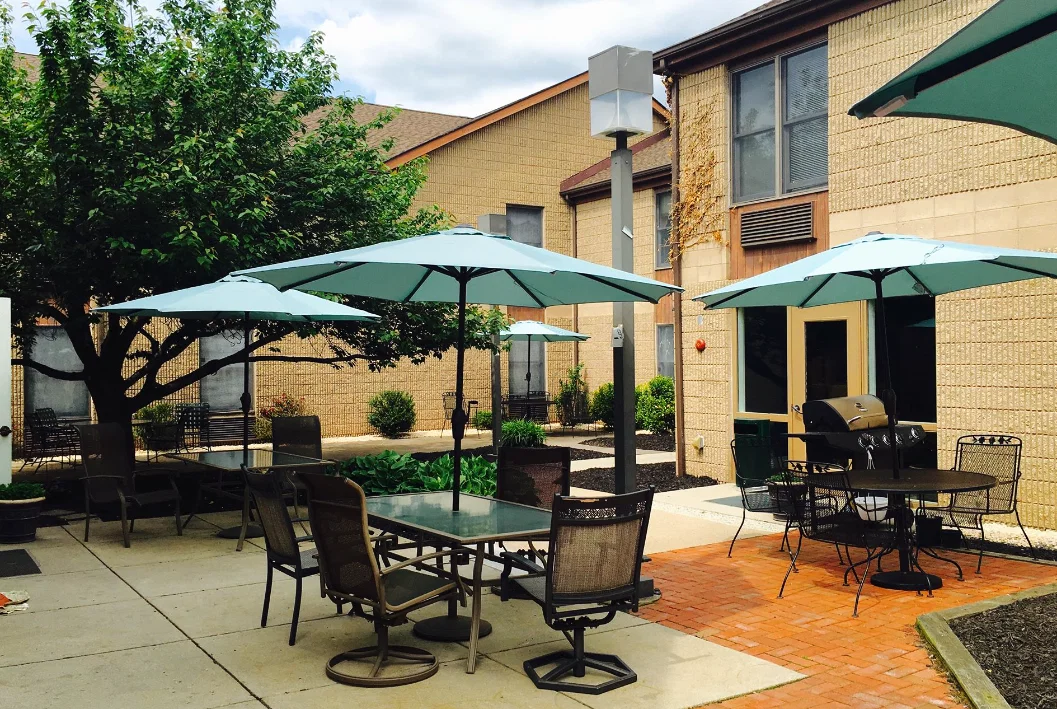 FRANKLIN COURT SENIOR LIVING