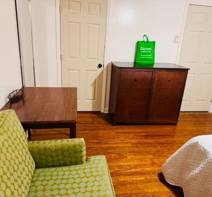 GLORIOUS SENIOR LIVING