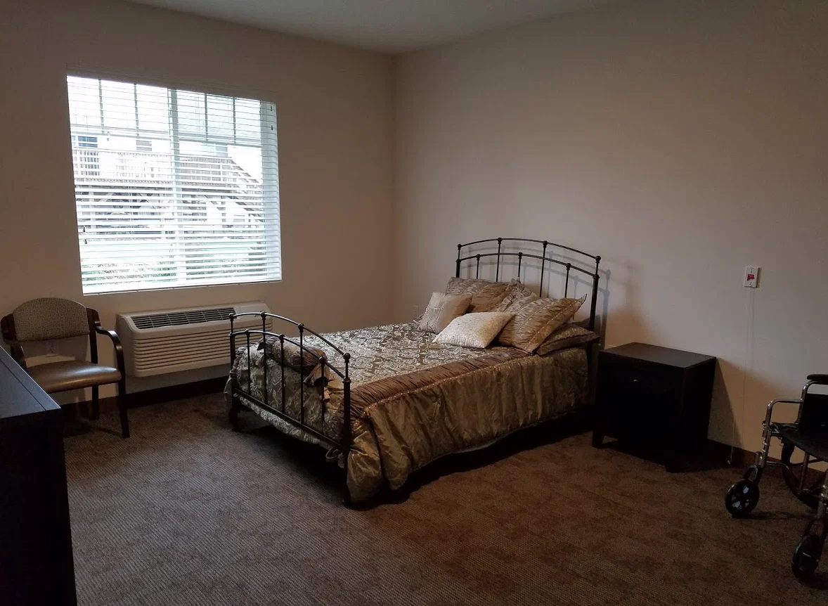 GOOD LIFE SENIOR LIVING