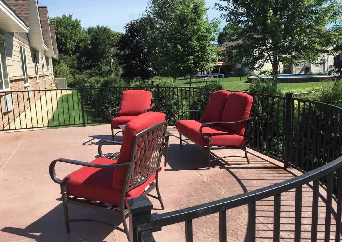 GOOD LIFE SENIOR LIVING