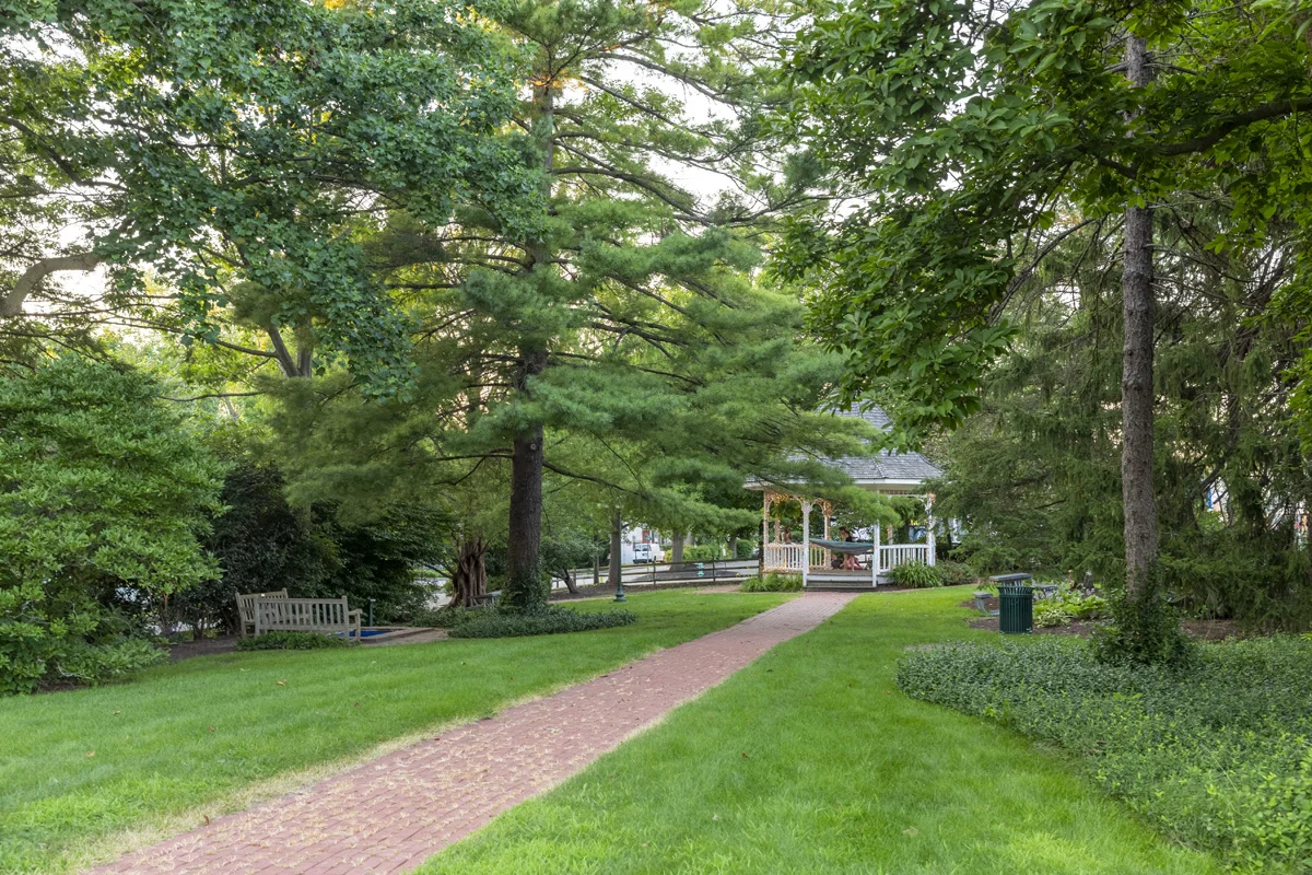 GRAND VICTORIAN OF ZIONSVILLE EAST