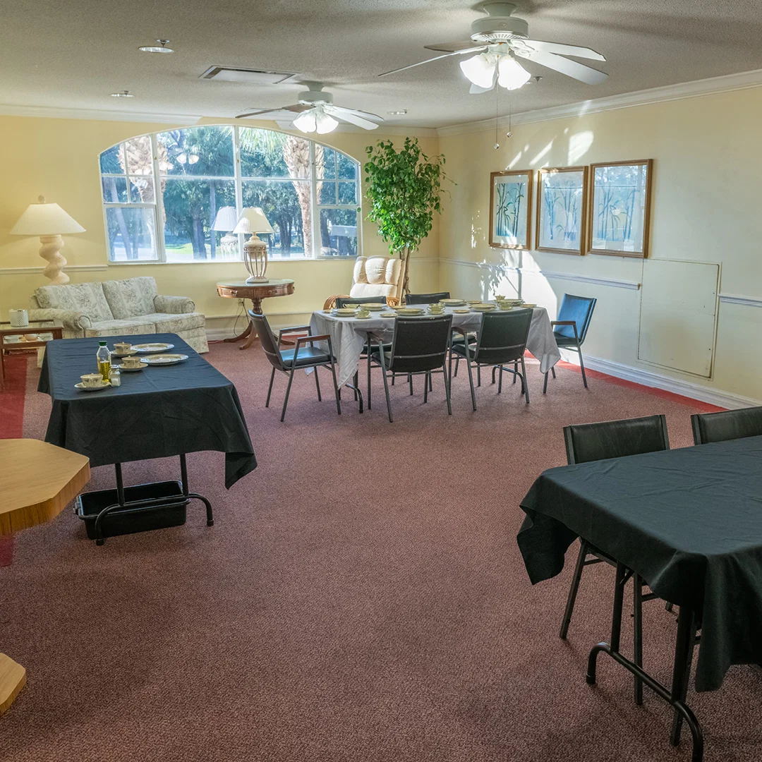 HALLOWSTONE OF CHARLOTTE ASSISTED LIVING & MEMORY CARE