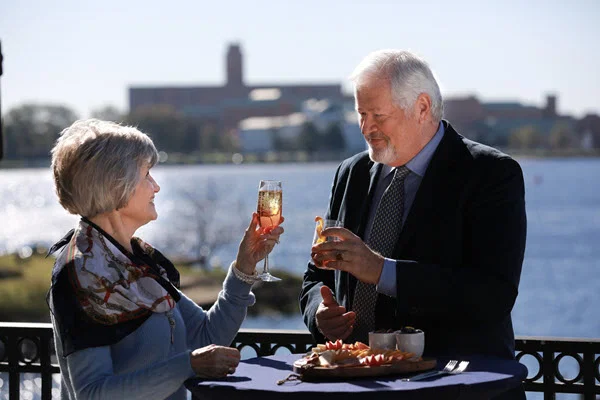 HARBOR'S EDGE RETIREMENT COMMUNITY