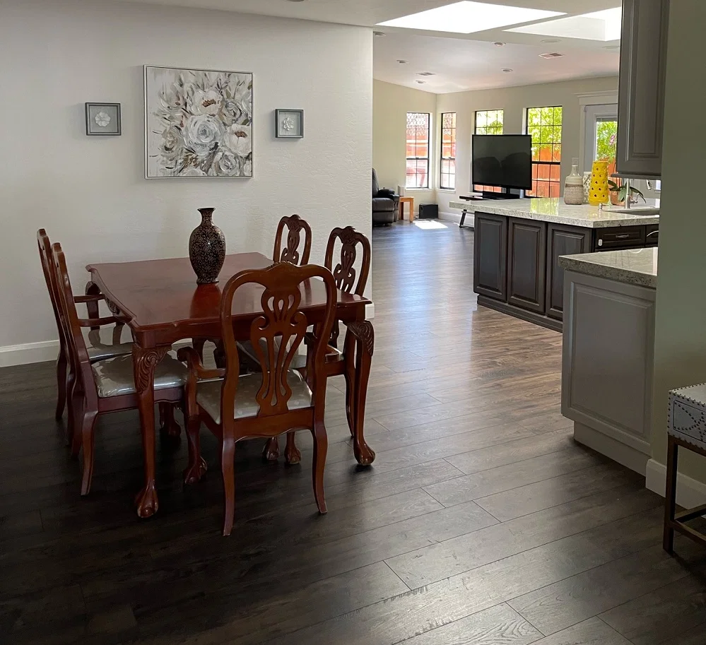 HELPING HANDS SENIOR LIVING
