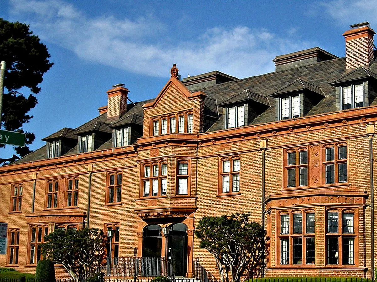 HERITAGE ON THE MARINA