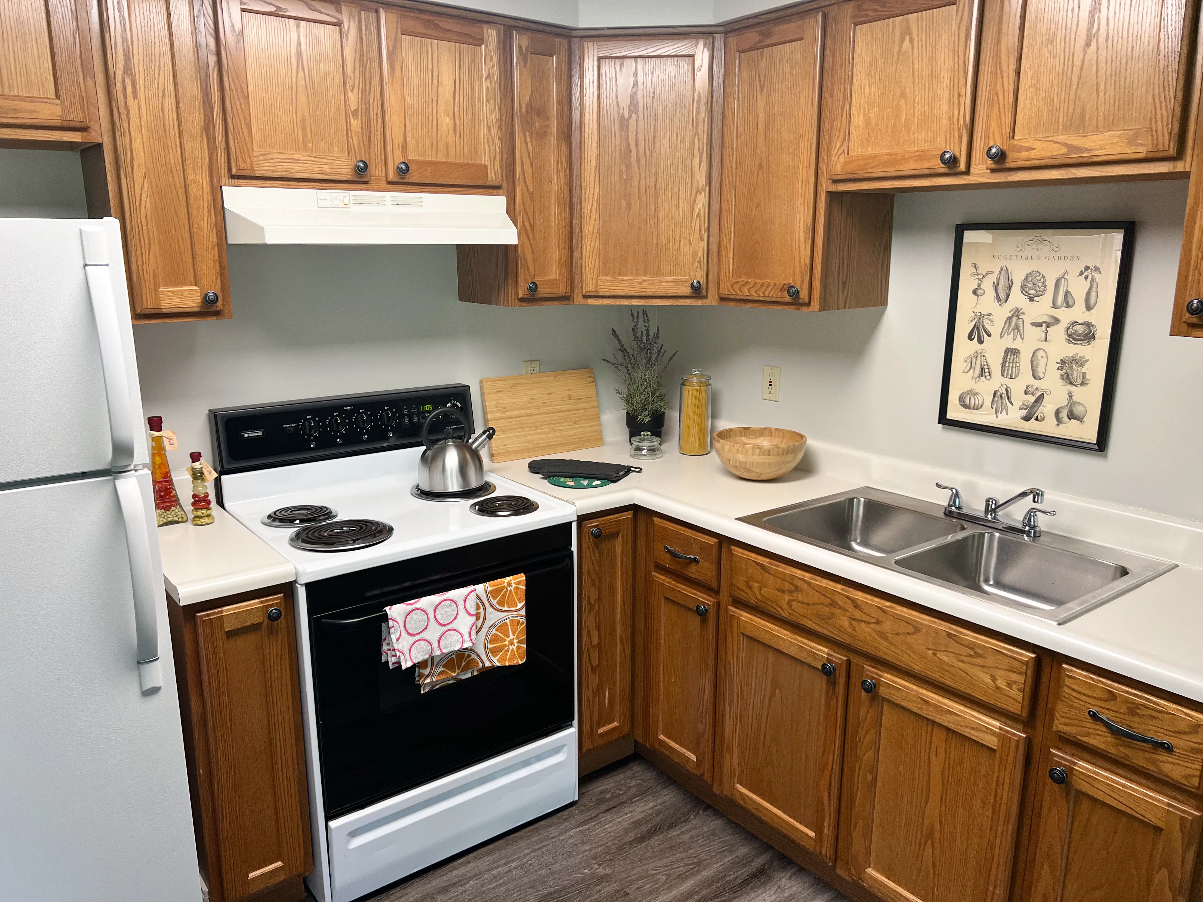 IVY KNOLL SENIOR LIVING