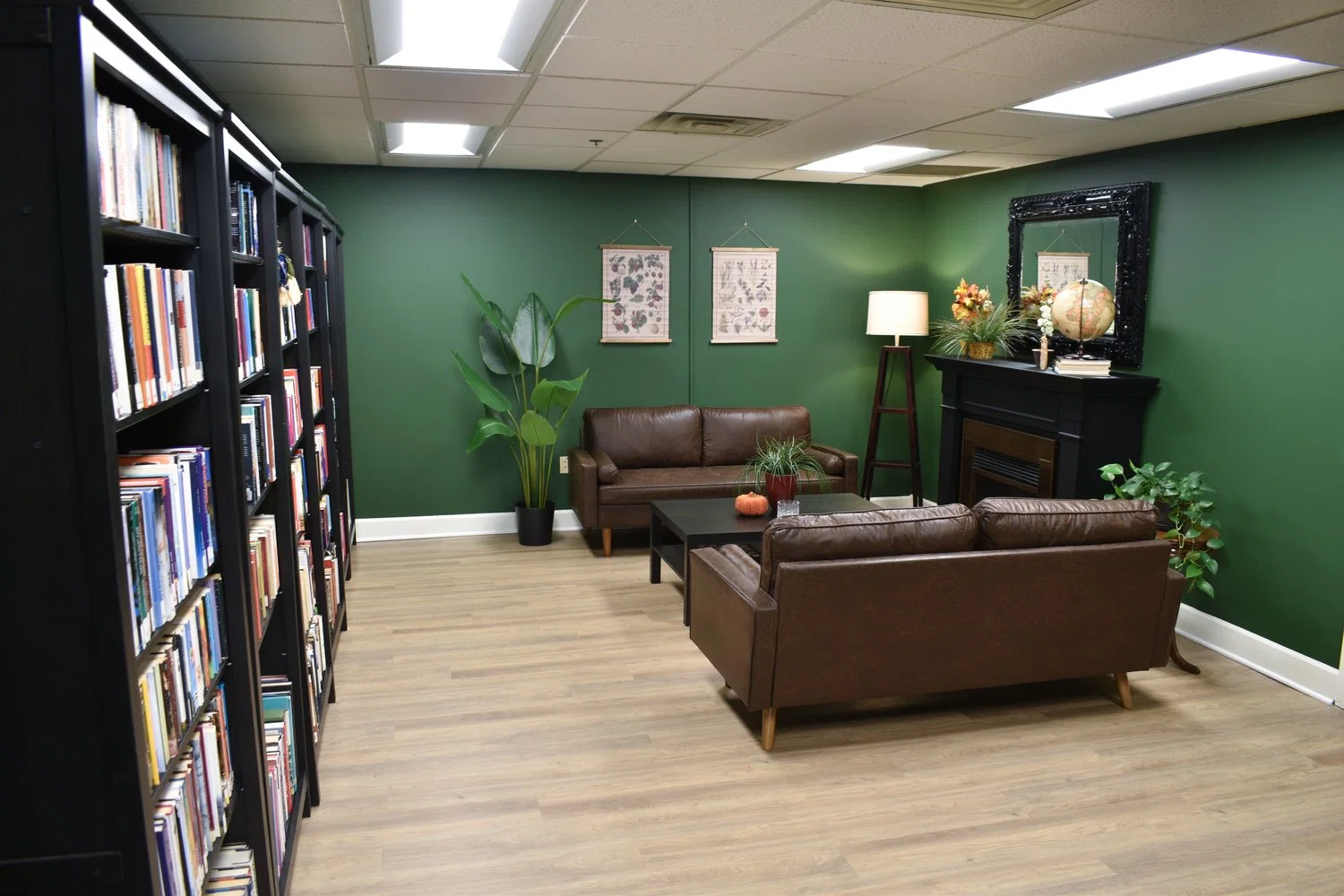 IVY KNOLL SENIOR LIVING