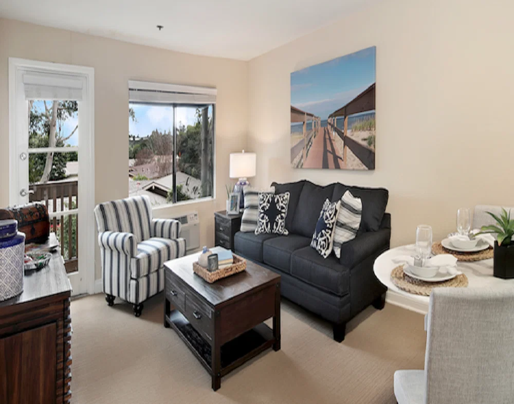 IVY PARK OF WELLINGTON - LAGUNA WOODS, CA