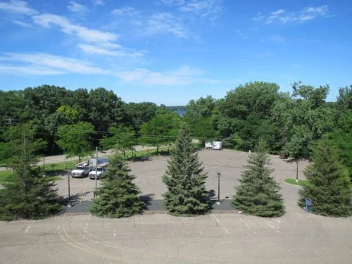 KINGSLEY SHORES SENIOR LIVING
