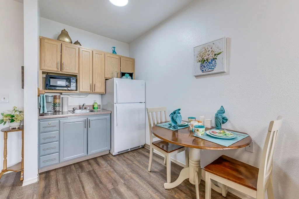 KLAMATH FALLS SENIOR LIVING