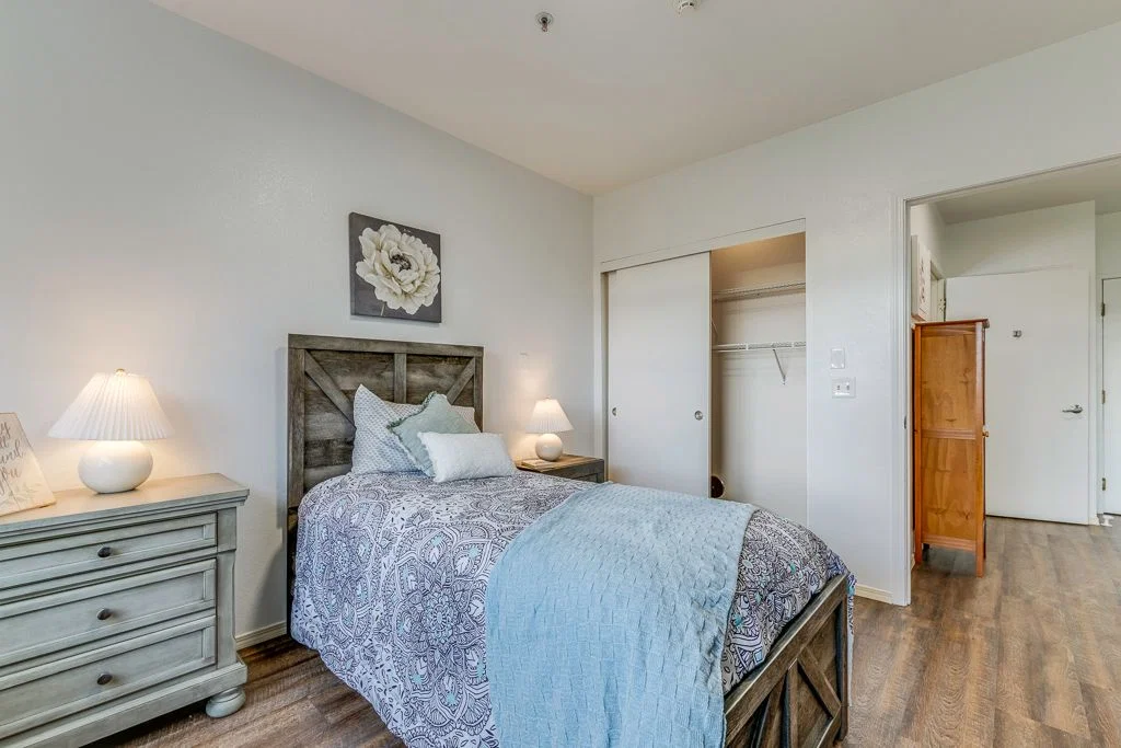 KLAMATH FALLS SENIOR LIVING