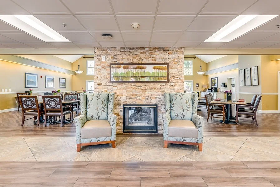 KLAMATH FALLS SENIOR LIVING