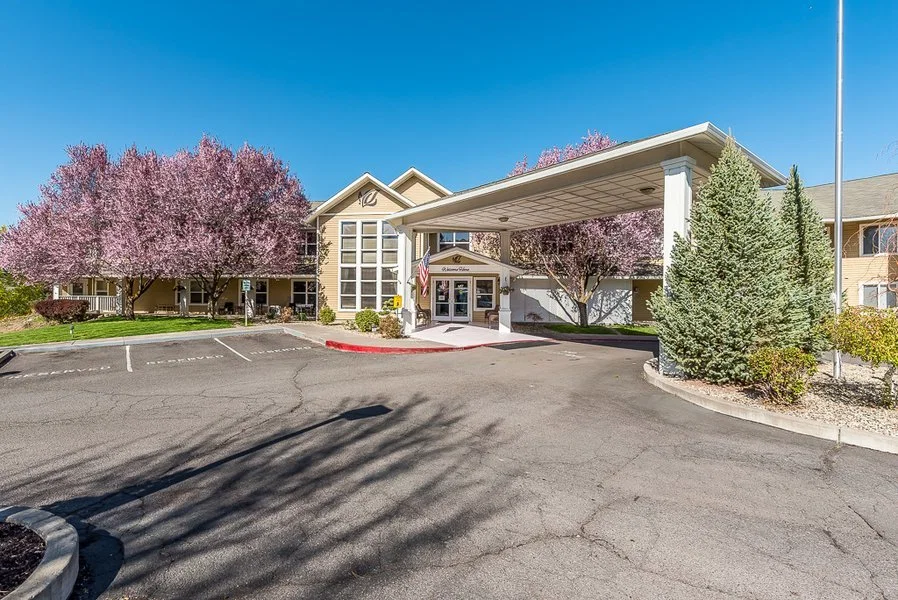 KLAMATH FALLS SENIOR LIVING
