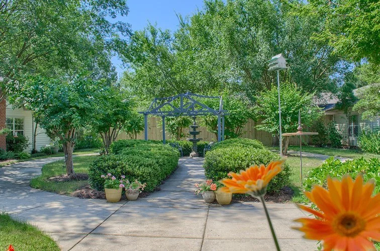 KNOLLWOOD POINTE ASSISTED LIVING