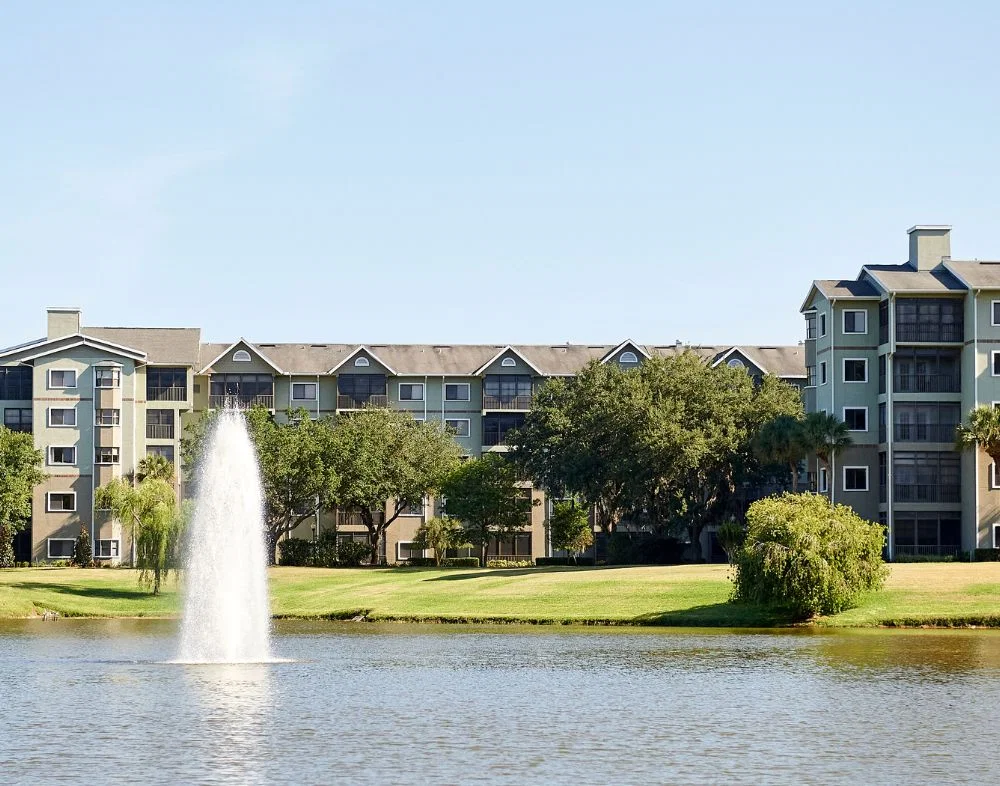 LAKE PORT SQUARE