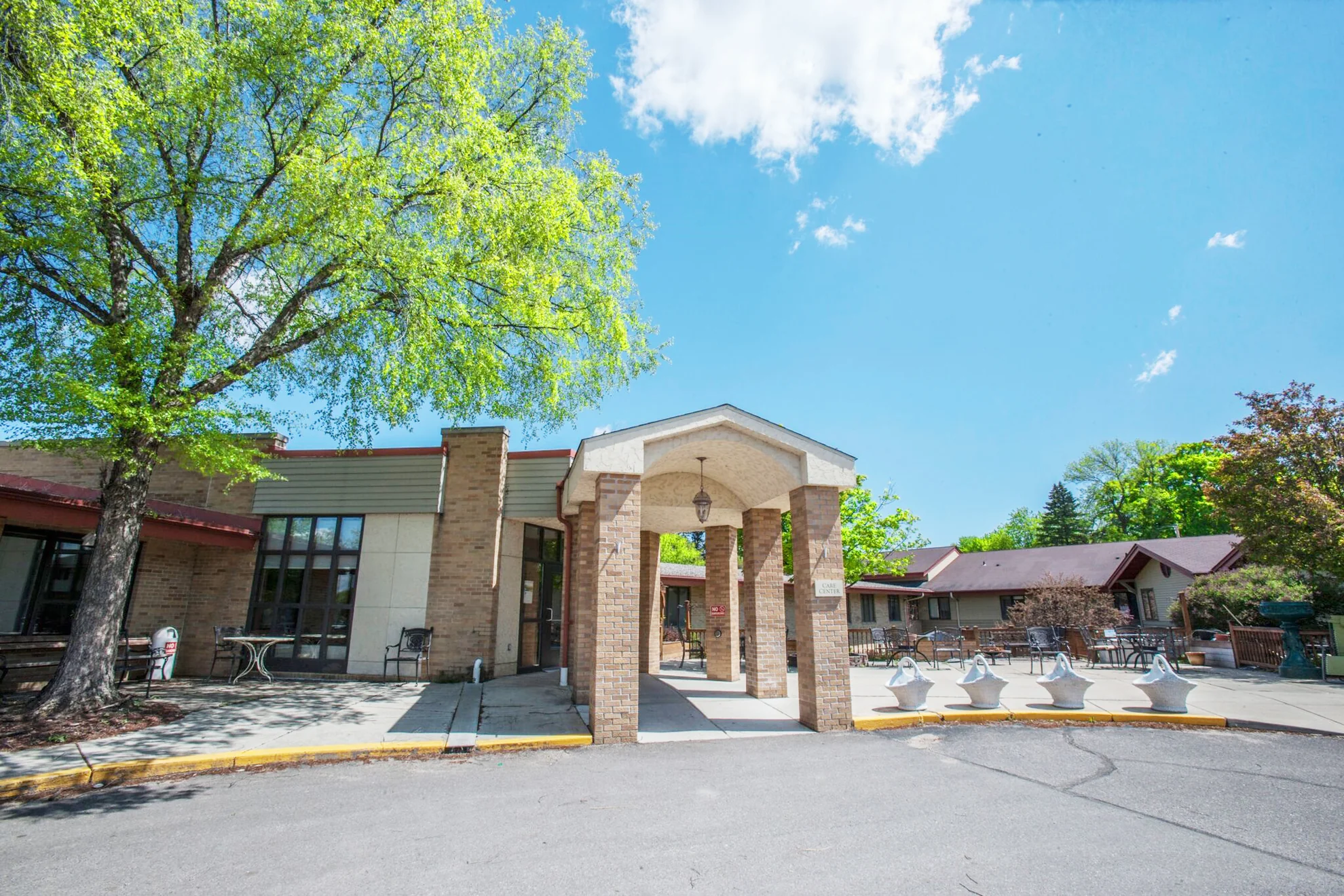 Lake Ridge Senior Health & Living Health Care Center