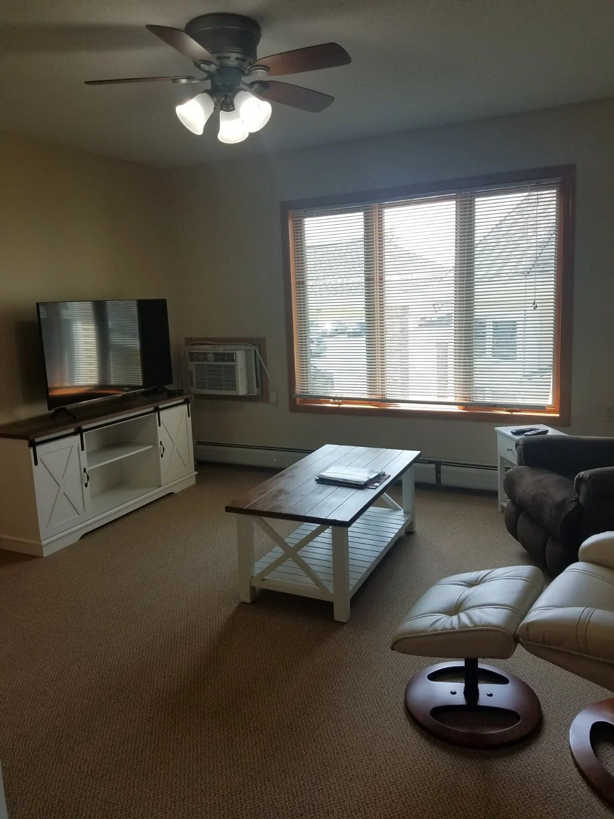 LakeHouse Escanaba