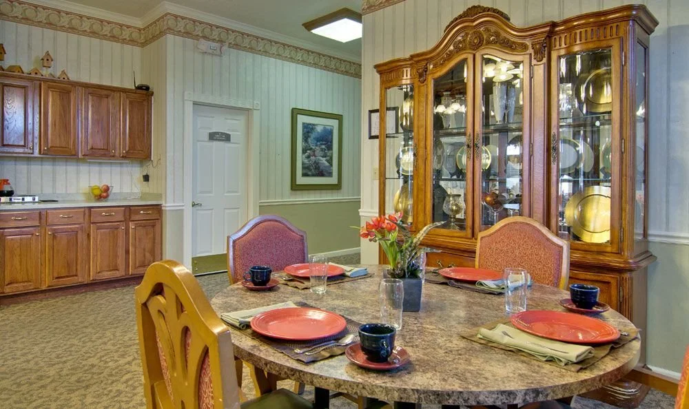 LAKEWOOD SENIOR LIVING