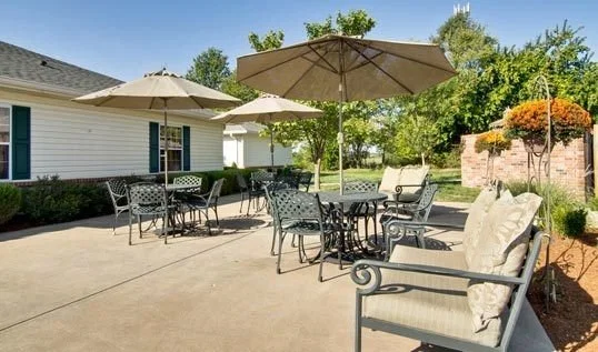 LAKEWOOD SENIOR LIVING