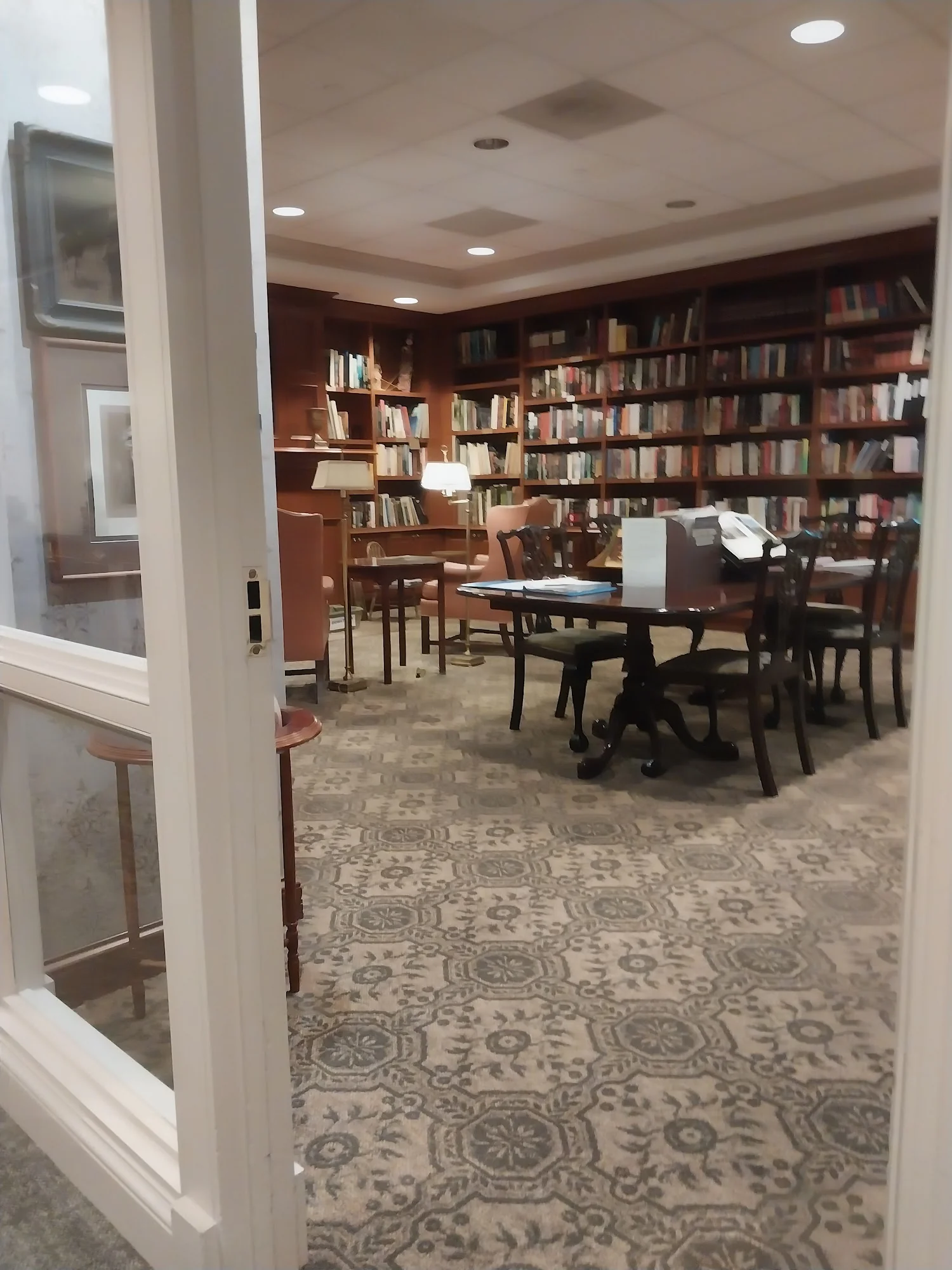 Lambeth House Retirement Community - Independent & Assisted Living
