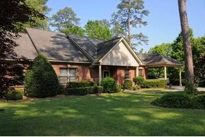 LAUREL CREST