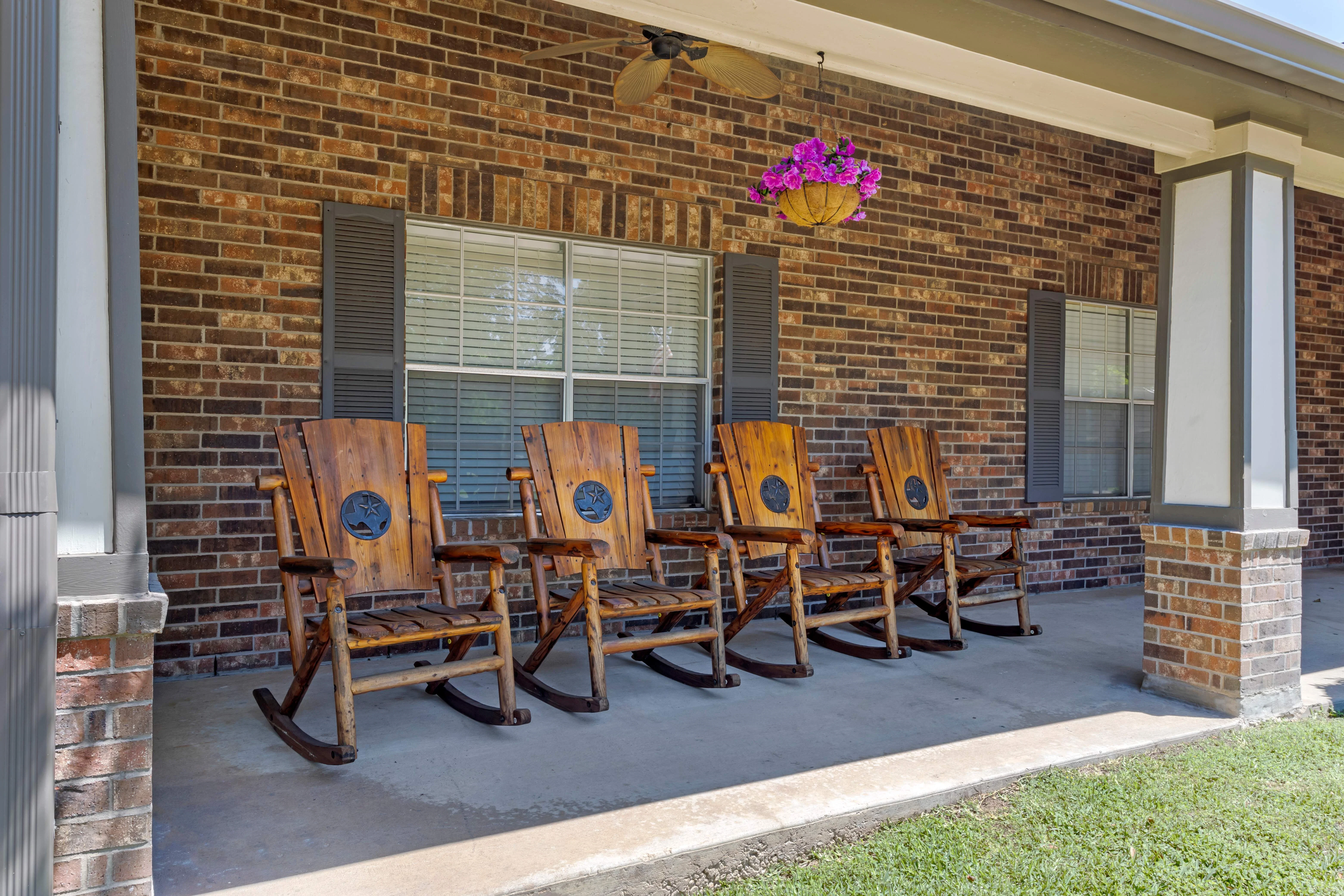 LEWIS PARK ESTATES SENIOR LIVING