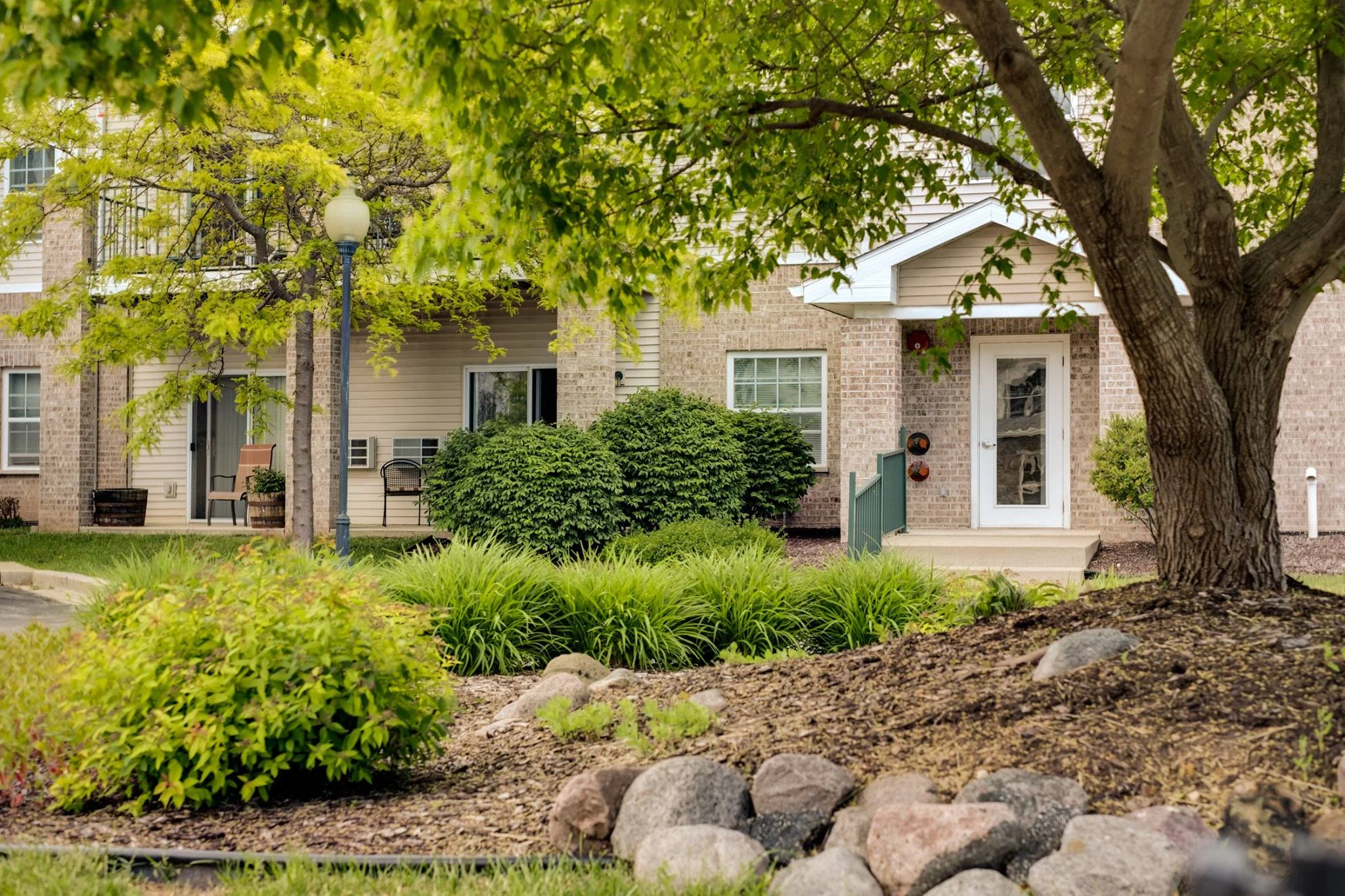 LINCOLN VILLAGE SENIOR LIVING