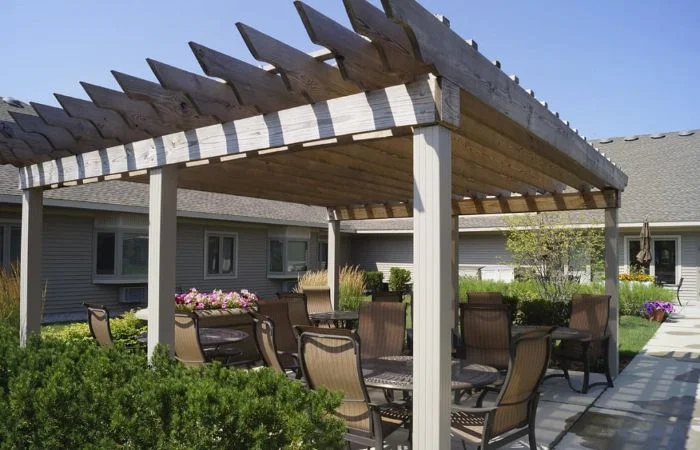 LINDEN SQUARE SENIOR CARE