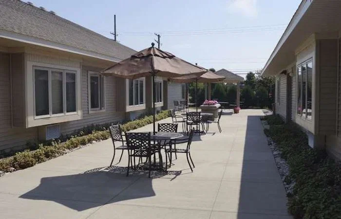 LINDEN SQUARE SENIOR CARE