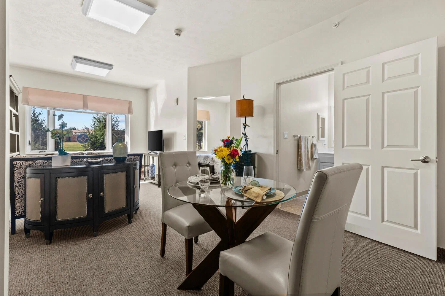 LINDEN SQUARE SENIOR CARE