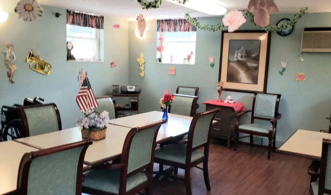 LITTLE SENIOR RESIDENCE