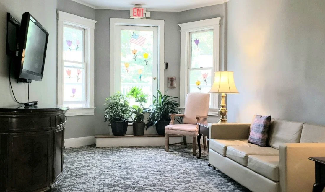 LITTLE SENIOR RESIDENCE