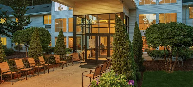 MAPLE GLEN SENIOR LIVING