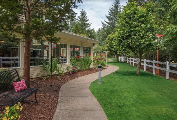 MAPLE GLEN SENIOR LIVING