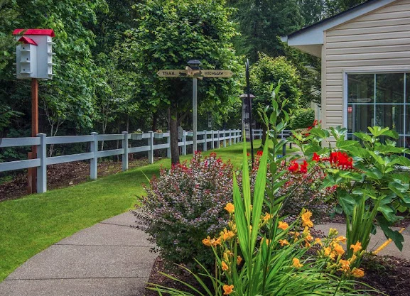 MAPLE GLEN SENIOR LIVING