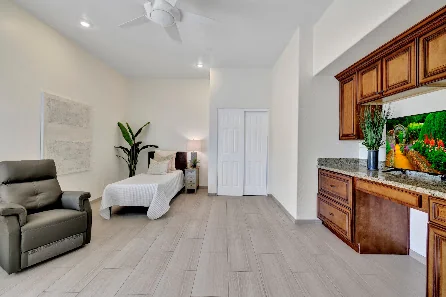 MARIPOSA GRANDE SENIOR LIVING LLC