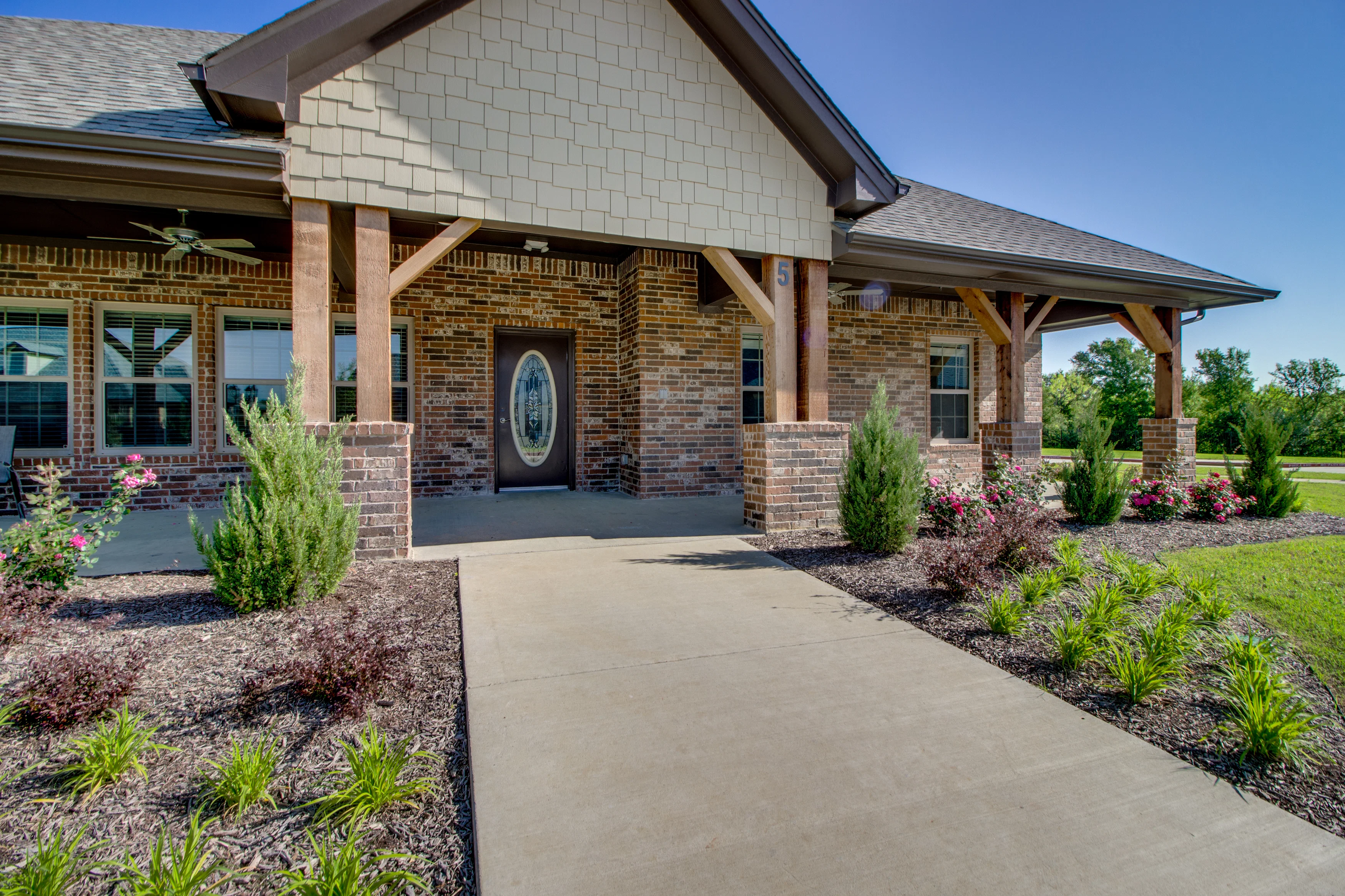 MAYBERRY GARDENS, GRAND PRAIRIE
