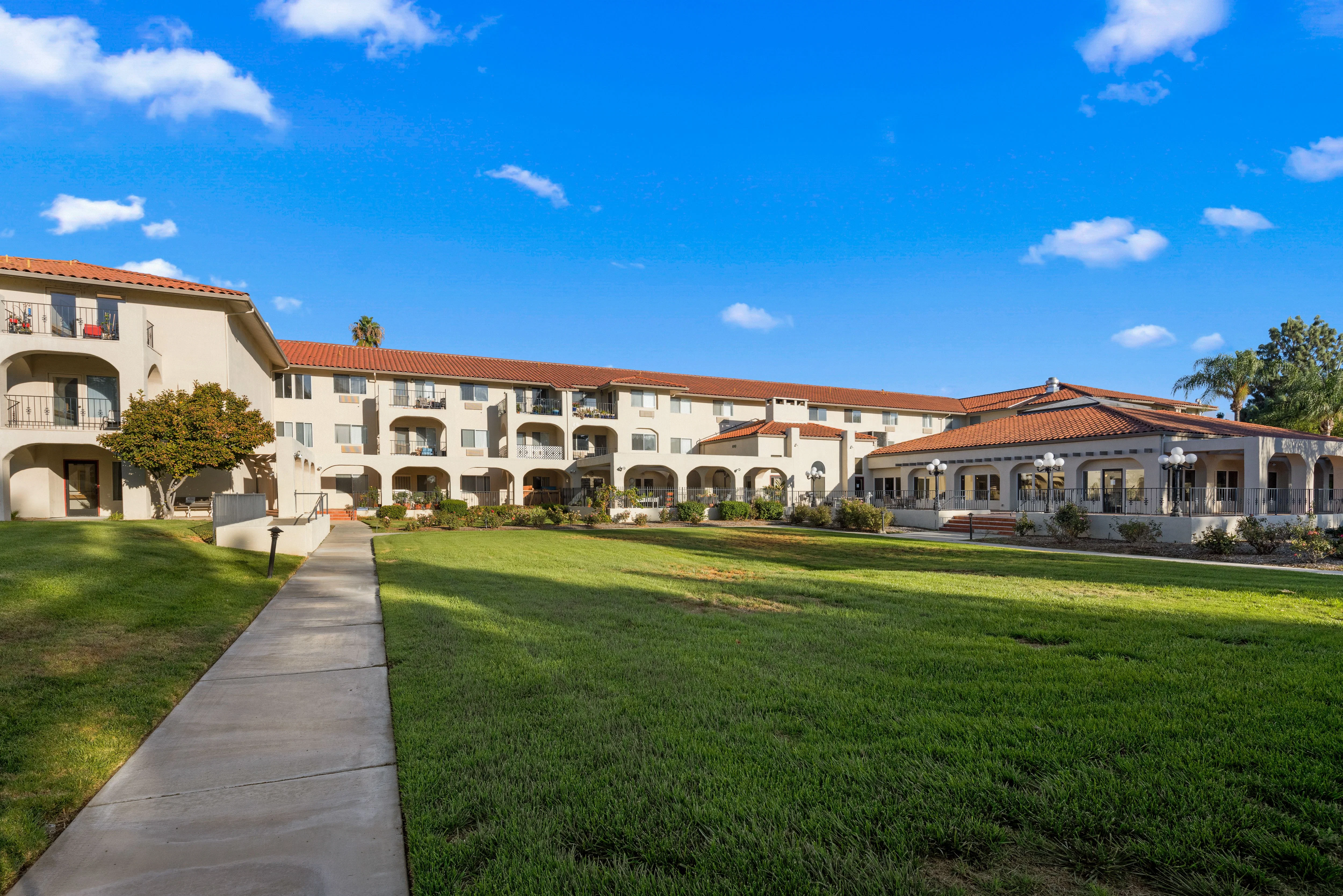 MISSION COMMONS