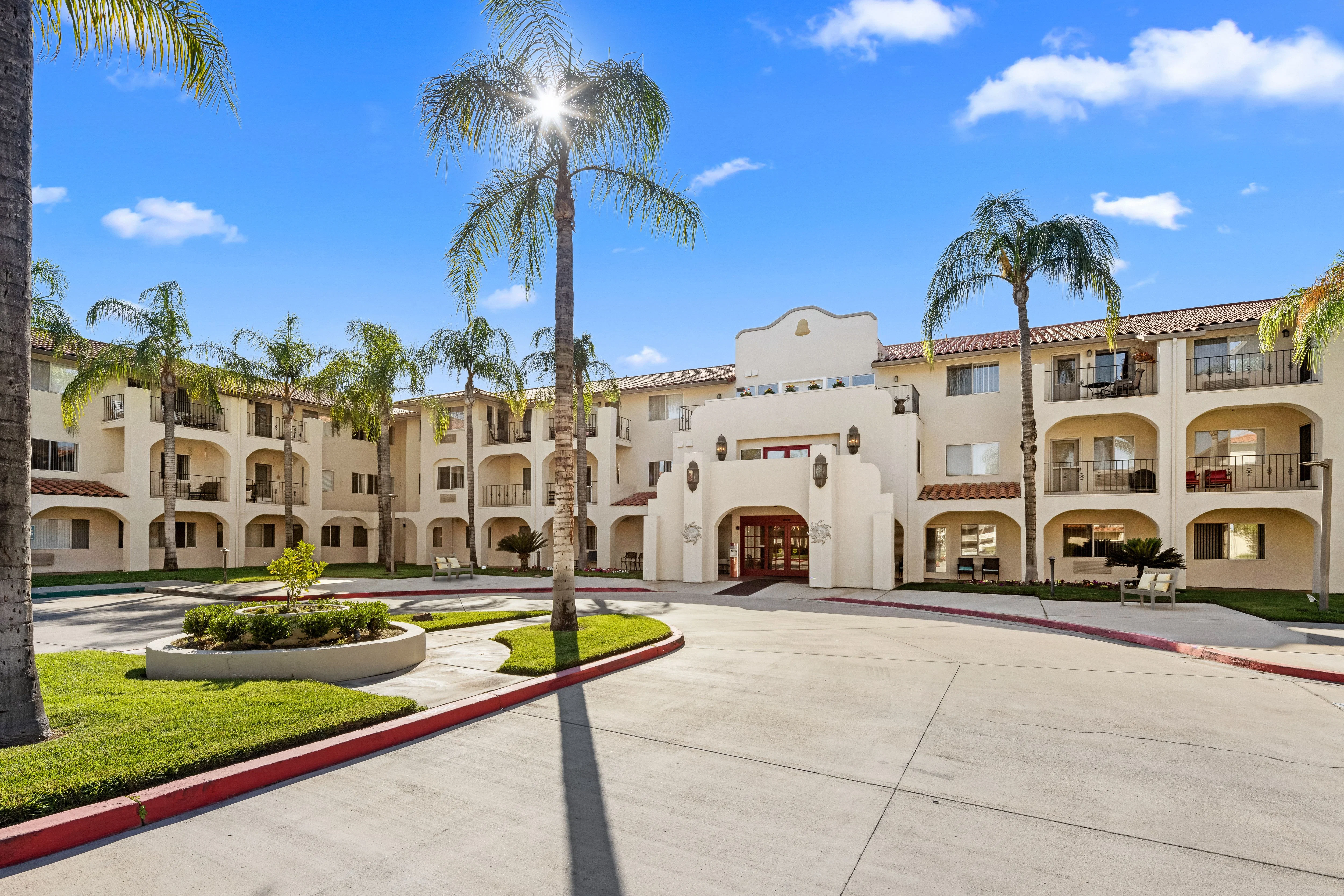 MISSION COMMONS