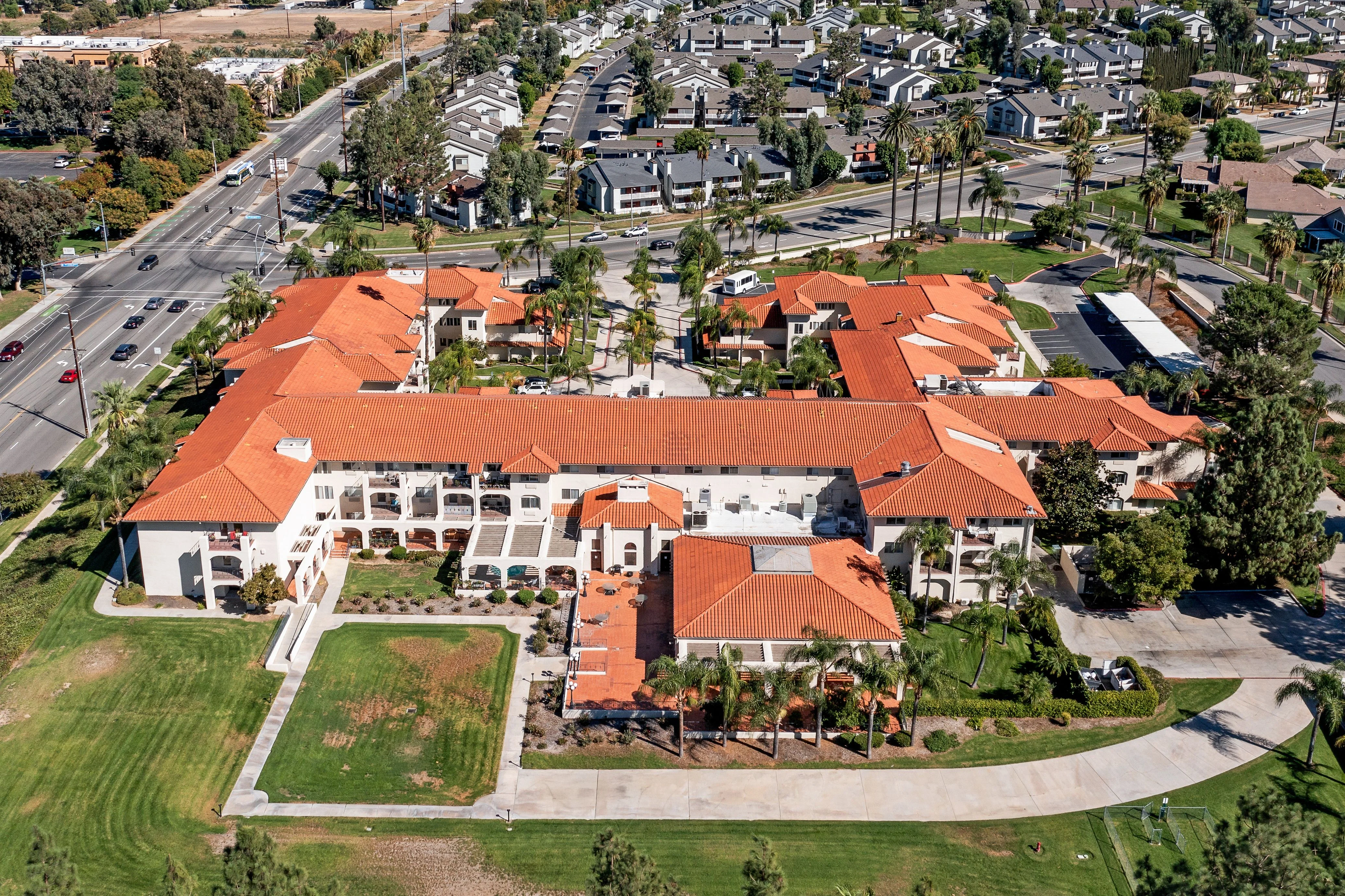 MISSION COMMONS