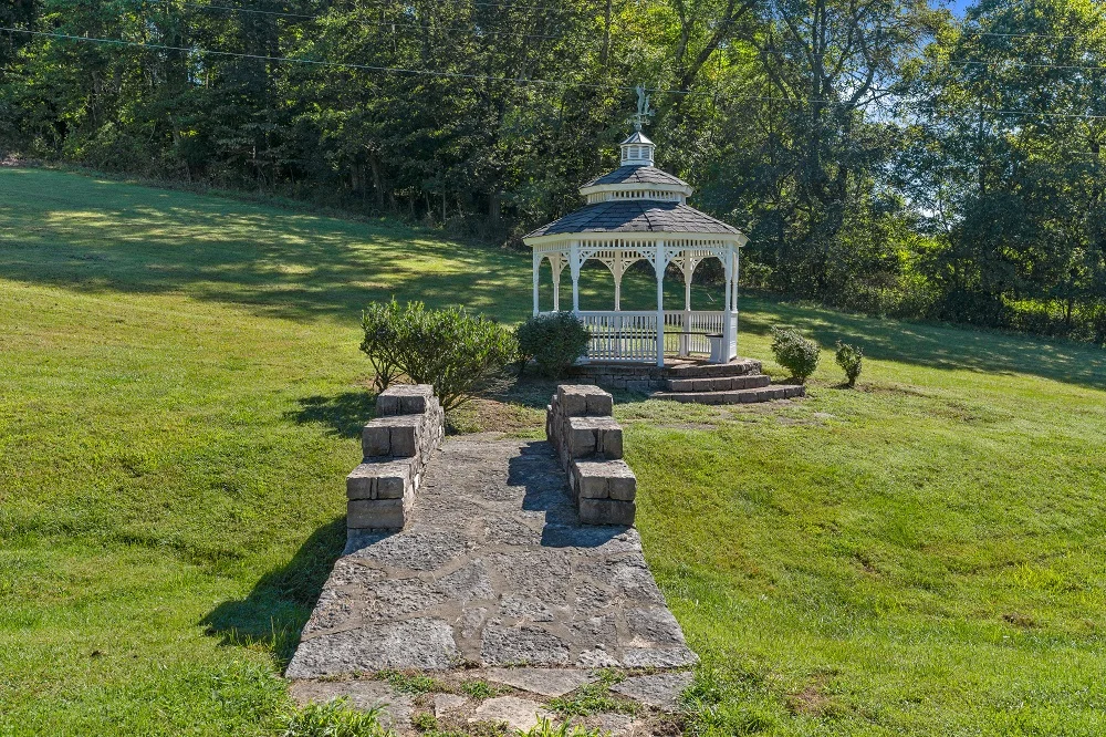 NEW HOPE SENIOR LIVING