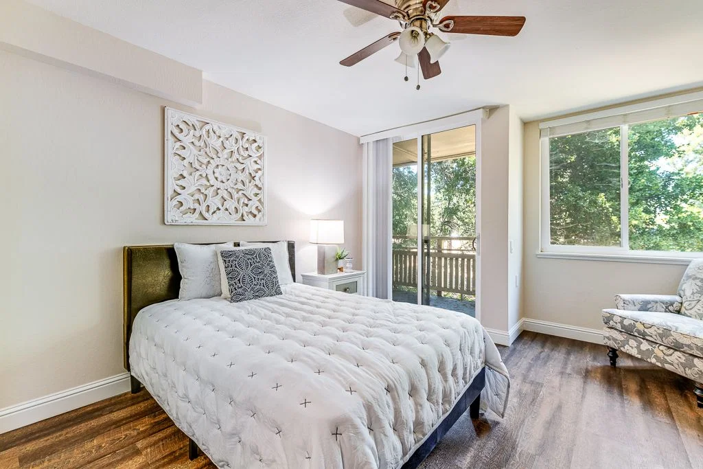 OAKLAND HEIGHTS SENIOR LIVING