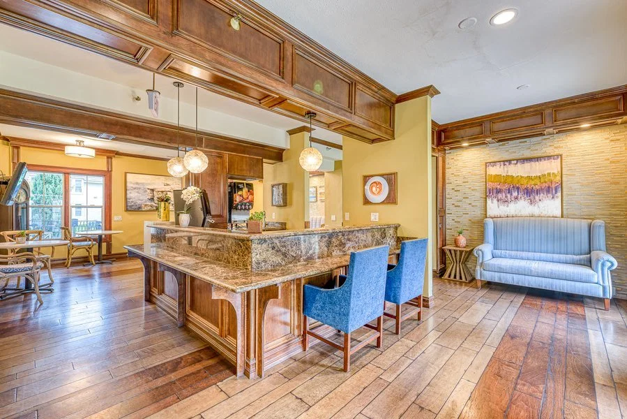 OAKLAND HEIGHTS SENIOR LIVING
