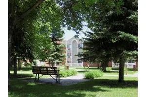 PARKWOOD SENIOR LIVING 55+