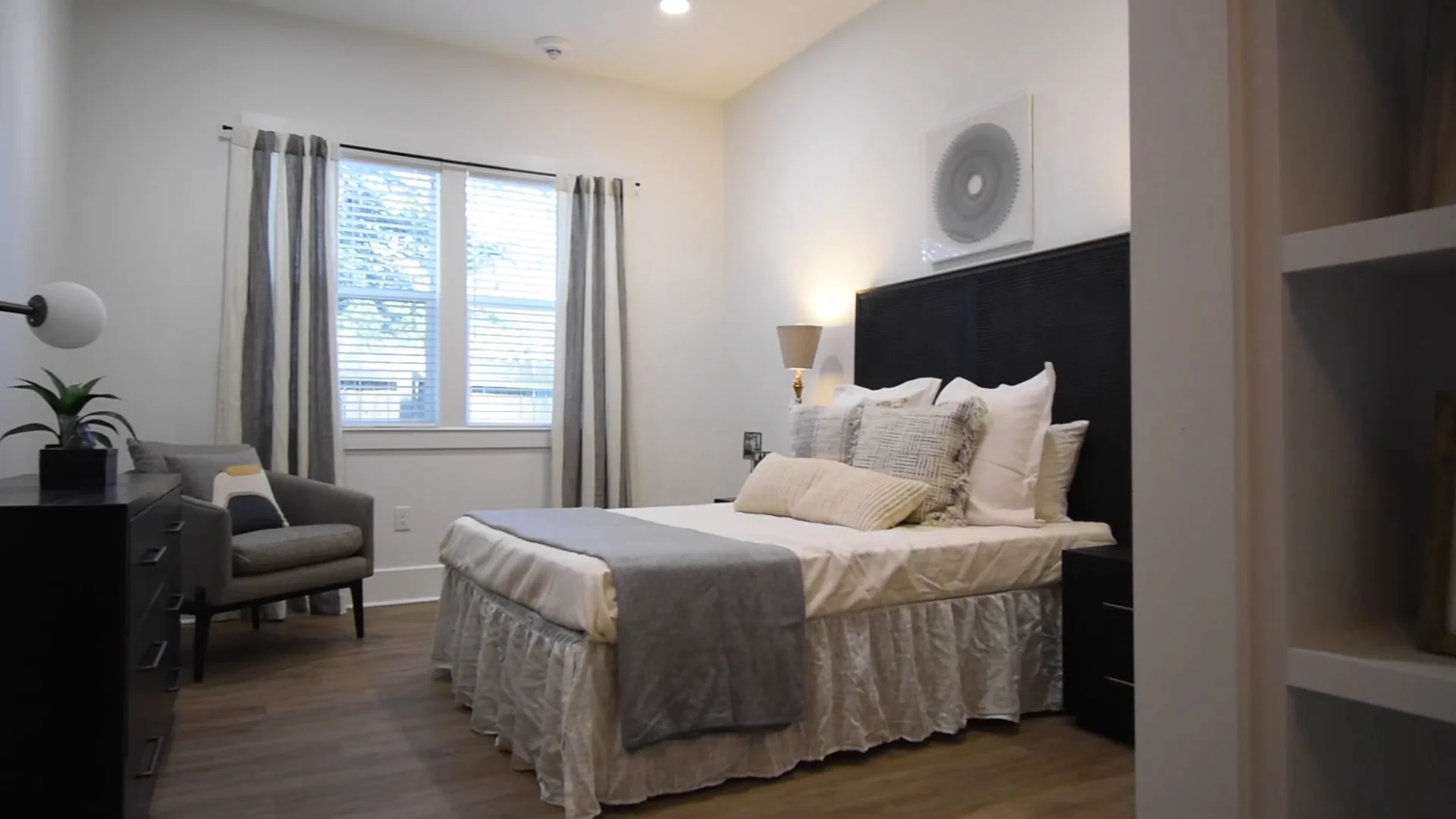 Peristyle Residences - The Jefferson