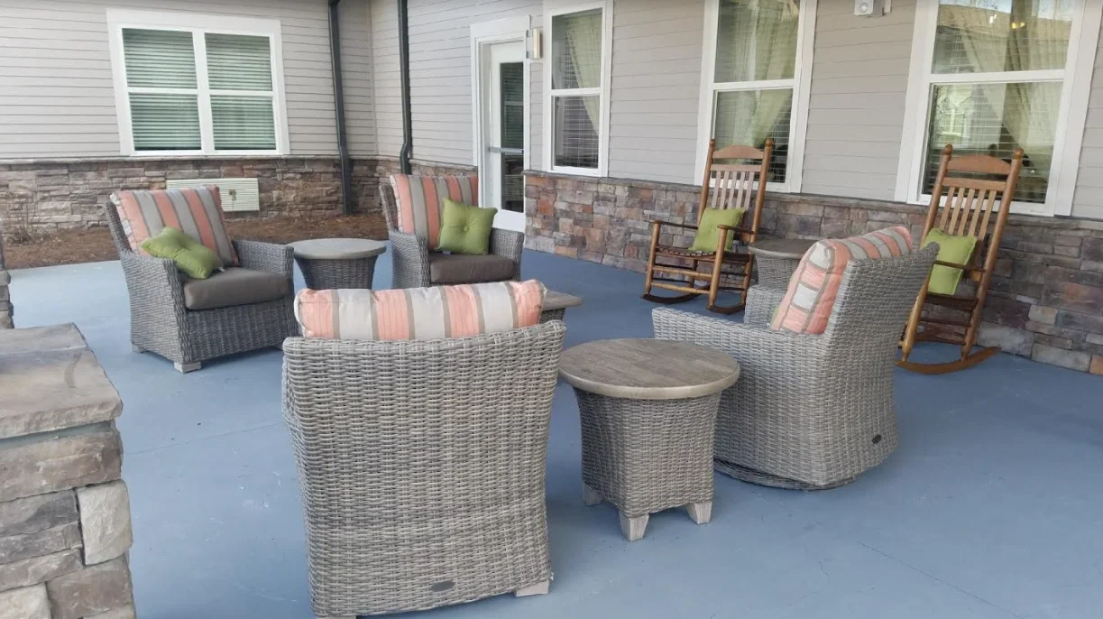 PINNACLE ASSISTED LIVING