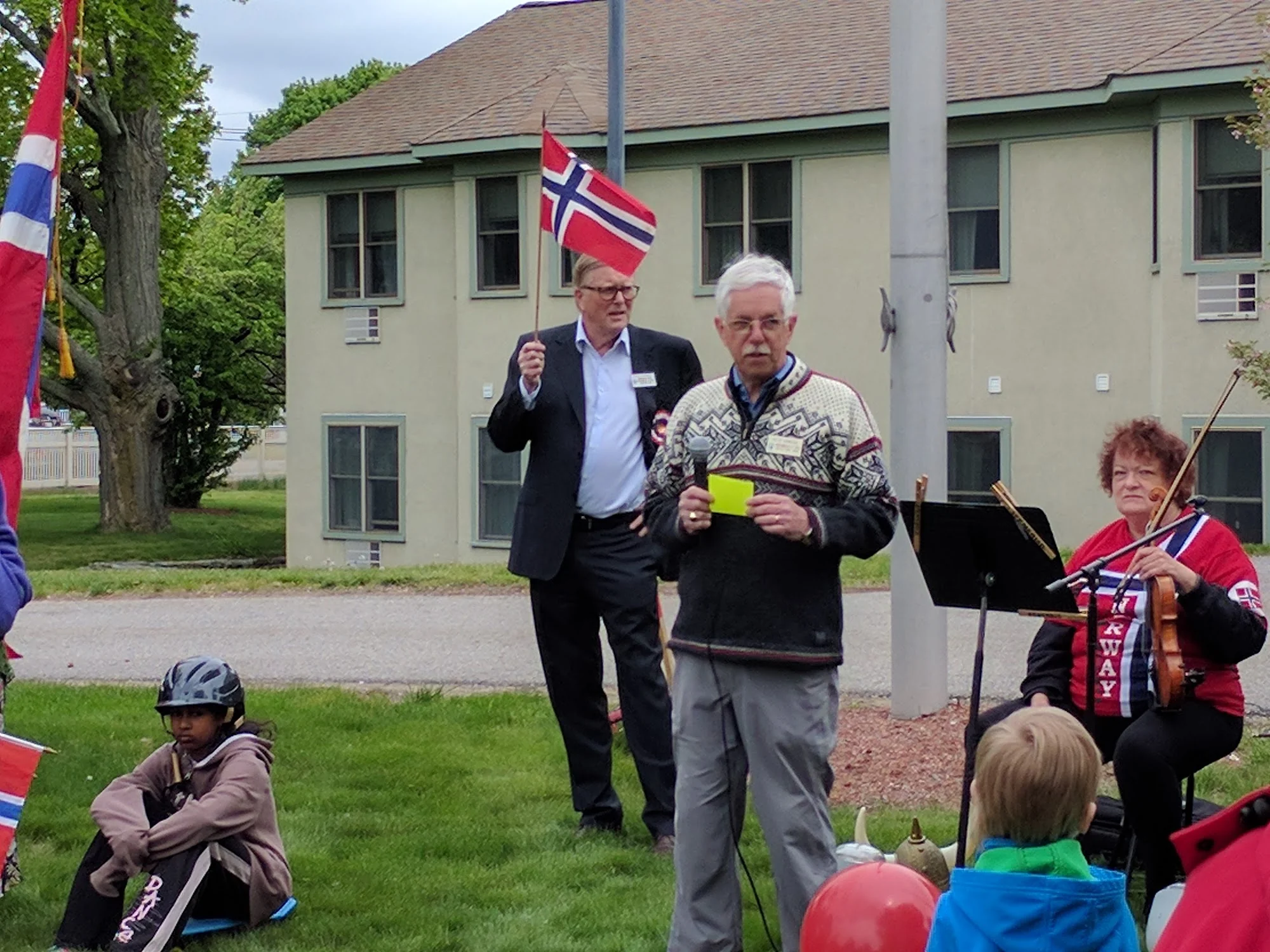 Scandinavian Living Center