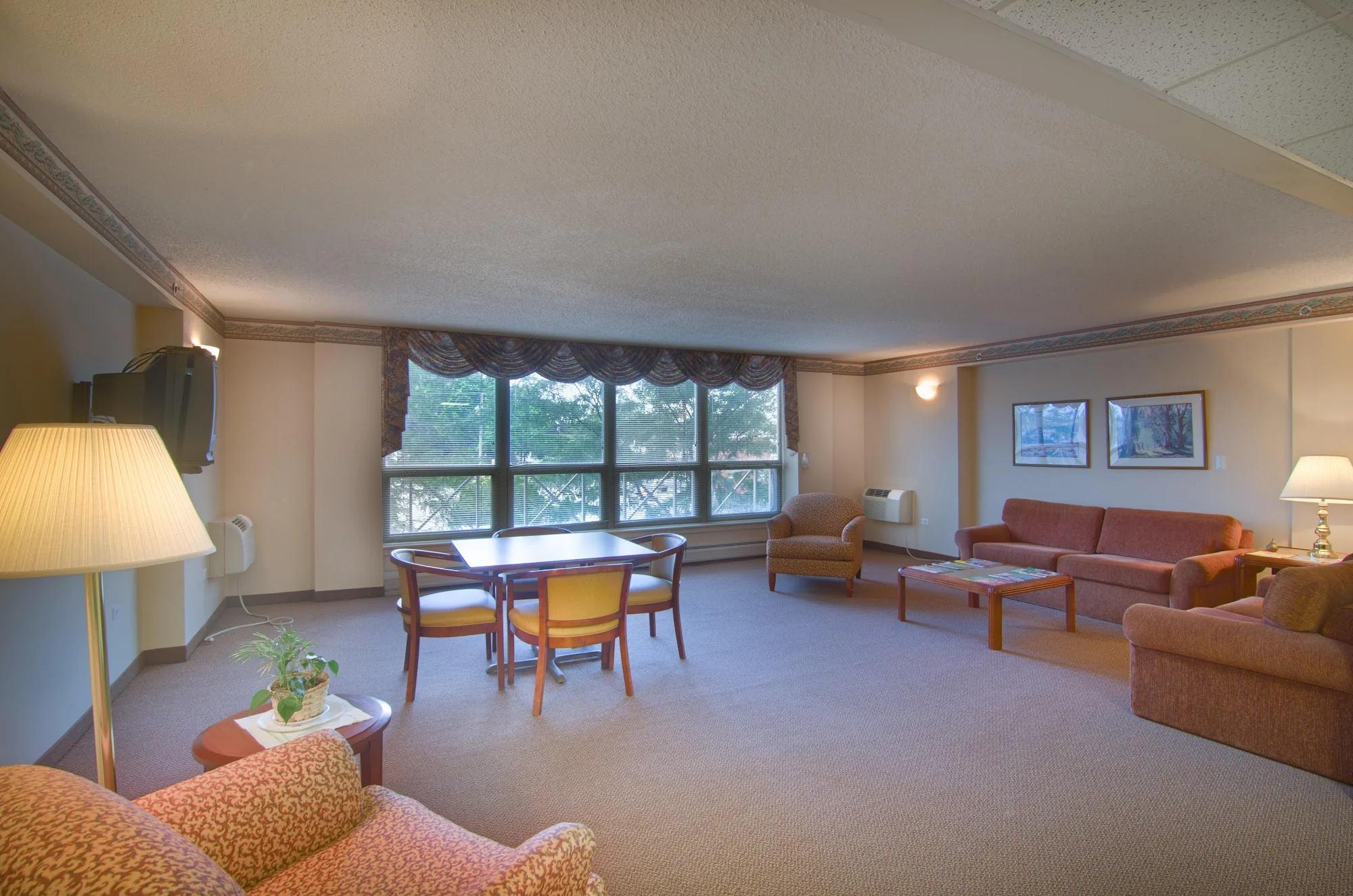 Senior Suites of Garfield Ridge