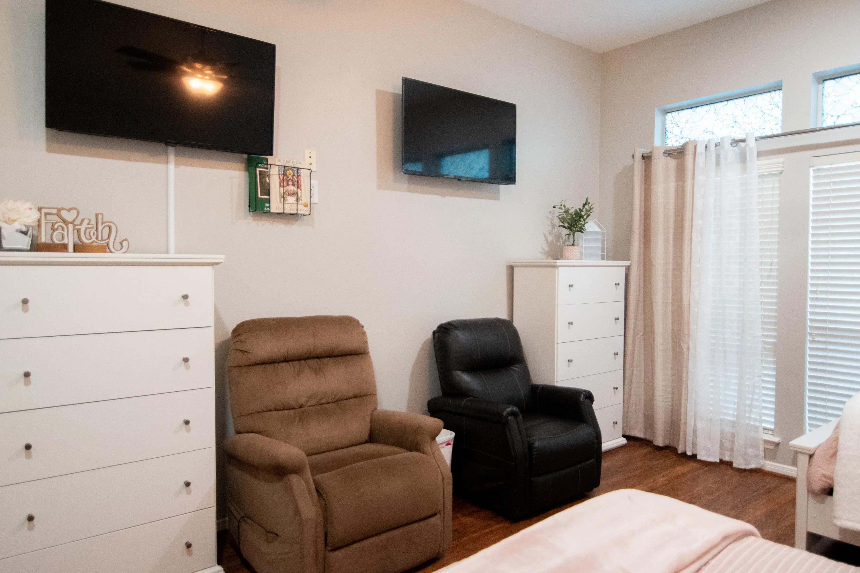 SILVER BRIDGES ASSISTED LIVING