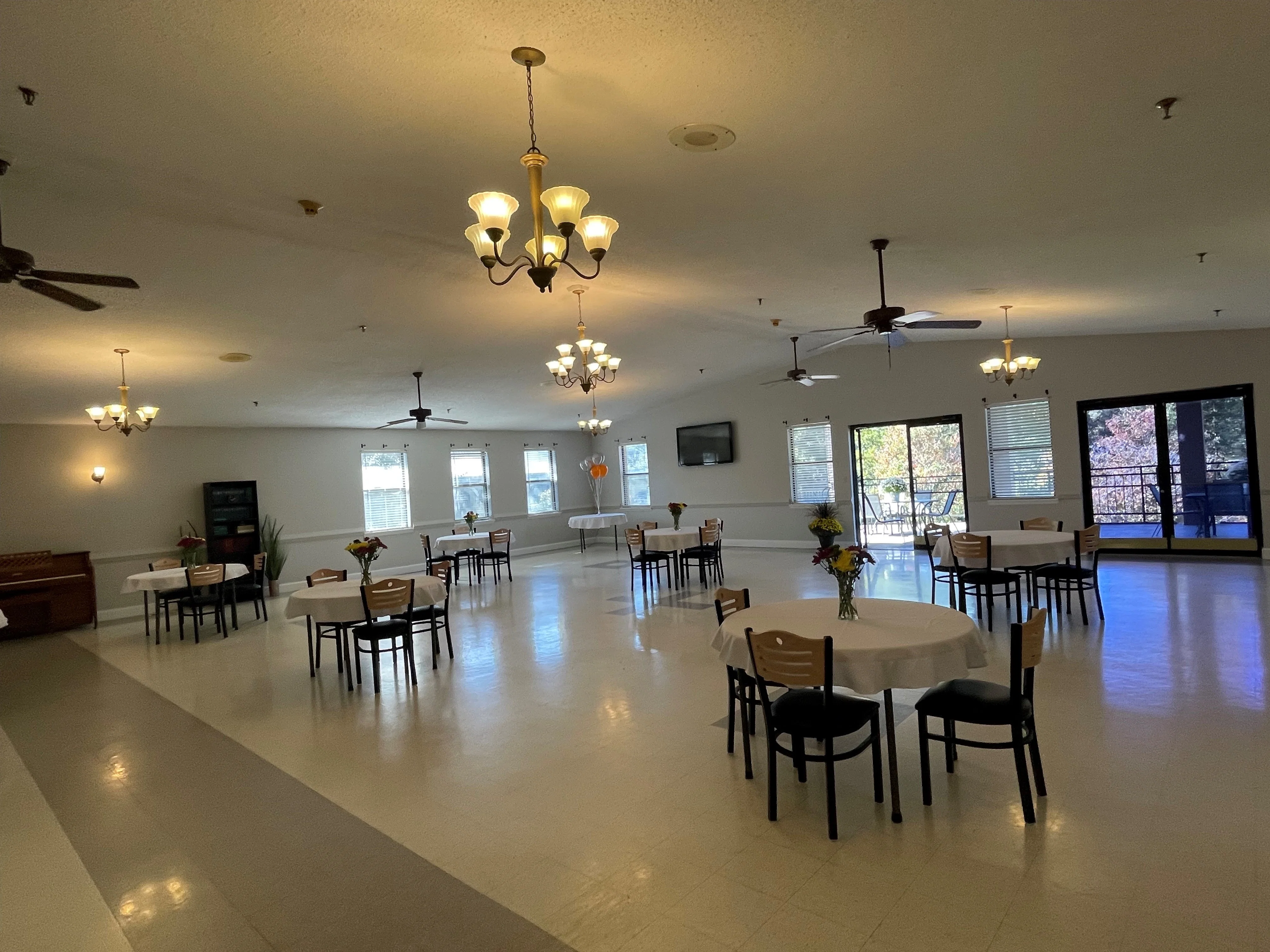 SILVER LAKE SENIOR LIVING